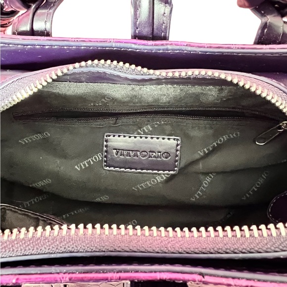 Purple handbag/purse and wallet. - Picture 3 of 16